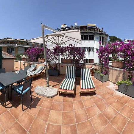 Welcome Riviera - Attico San Faustino 165 Mq Piu 110 Mq Di Terrazza- In Villa 700 ,Vista Mare Strepitosa-100 M Dalla Spiaggia-Parking Esclusivo Rapallo Eksteriør billede
