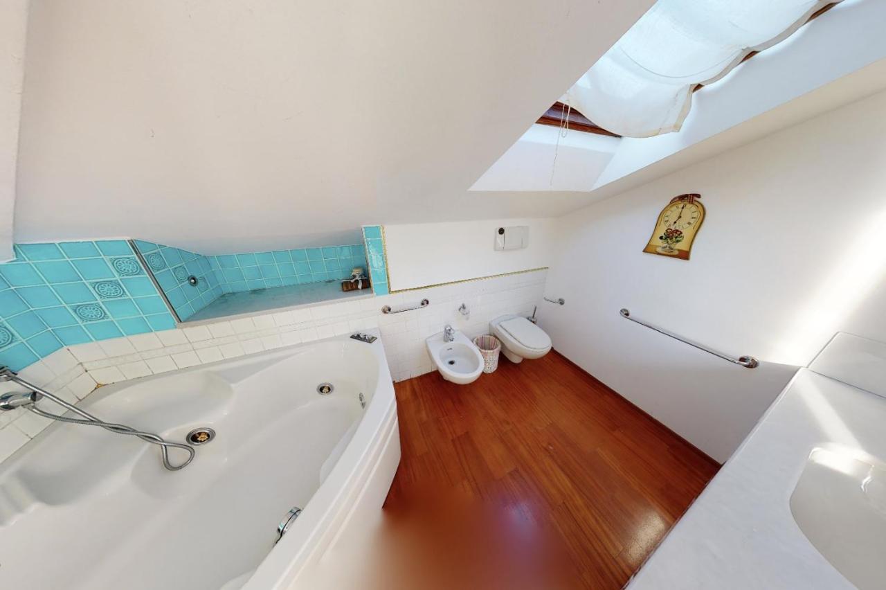Welcome Riviera - Attico San Faustino 165 Mq Piu 110 Mq Di Terrazza- In Villa 700 ,Vista Mare Strepitosa-100 M Dalla Spiaggia-Parking Esclusivo Rapallo Eksteriør billede