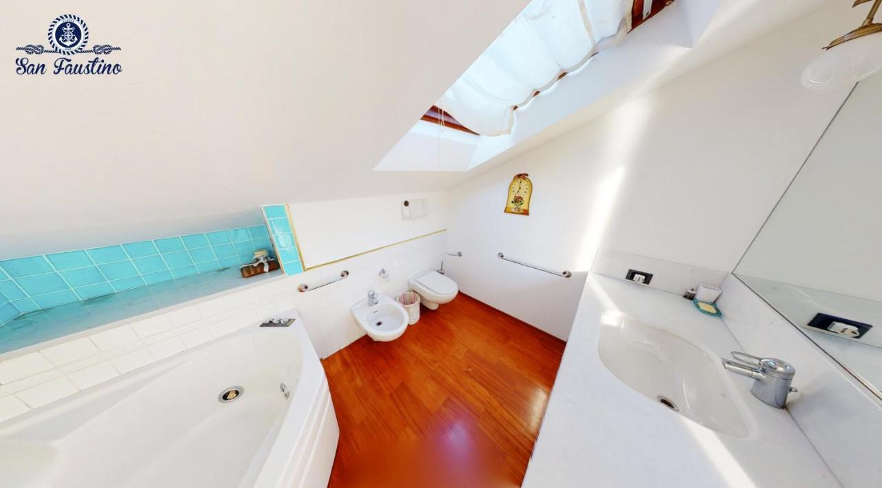 Welcome Riviera - Attico San Faustino 165 Mq Piu 110 Mq Di Terrazza- In Villa 700 ,Vista Mare Strepitosa-100 M Dalla Spiaggia-Parking Esclusivo Rapallo Eksteriør billede
