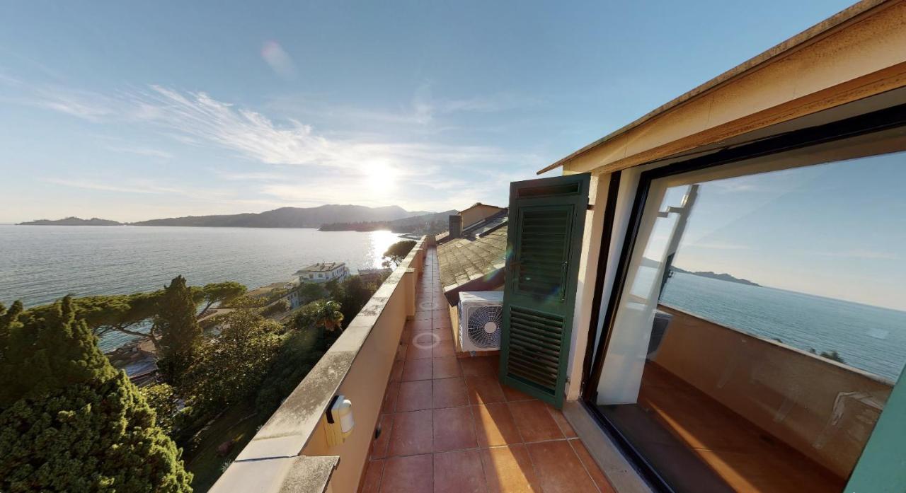 Welcome Riviera - Attico San Faustino 165 Mq Piu 110 Mq Di Terrazza- In Villa 700 ,Vista Mare Strepitosa-100 M Dalla Spiaggia-Parking Esclusivo Rapallo Eksteriør billede